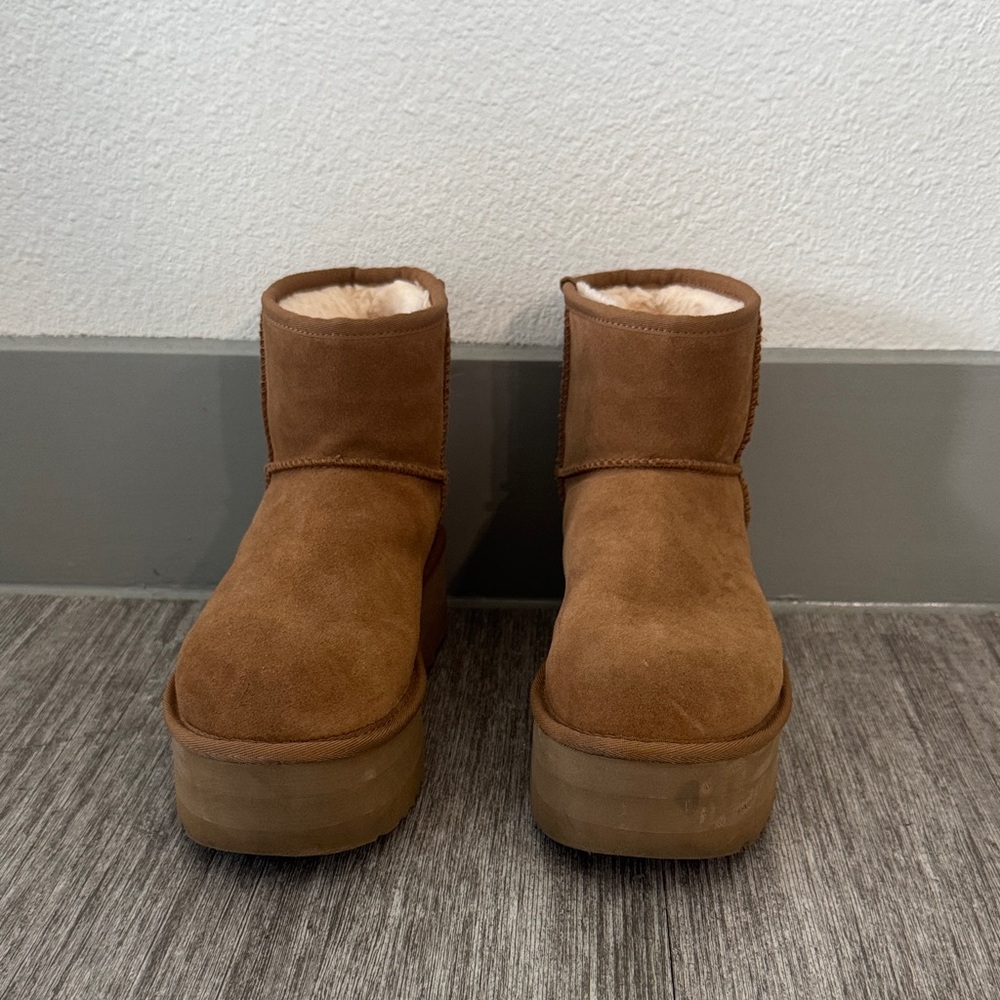 UGG Classic Suede mini Platform Boots